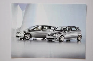 Foto de prensa de coche - Mercedes-Benz Sports Tourer 2004 - metálico - vista lateral - Imagen 1 de 1