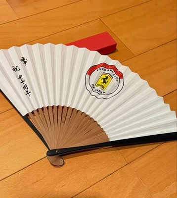 Складной вентилятор Sensu неиспользованный Ferrari Club of - Изображение 1 из 3