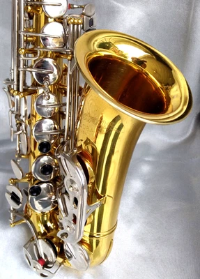 Vint. '73 ARMSTRONG 3008A saxo alto con estuche Armstrong y orificios de tono enrollados - BONITO Foto 1 de 4