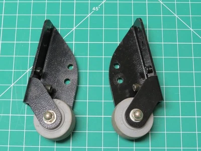 Ruedas delanteras antivuelco OEM Hoveround Teknique XHD con soportes Foto 1 de 2