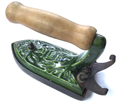 ANCIEN FER A REPASSER ÉMAILLÉ VICI ENAMEL PRESSING IRON FERRO STIRO Bügeleisen - Photo 1/4