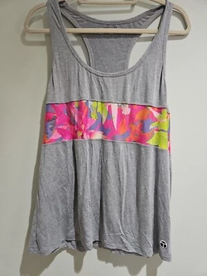 🩷 CAMISETA SIN MANGAS TRINA TURK RECREACIÓN TALLA X-GRANDE USADA EN EXCELENTE ESTADO Foto 1 de 4