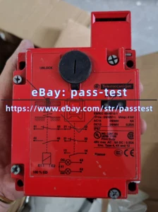 1PCS NEW Schneider Electric XCS-E7312 Schneider safety limit switch #LL - Picture 1 of 3