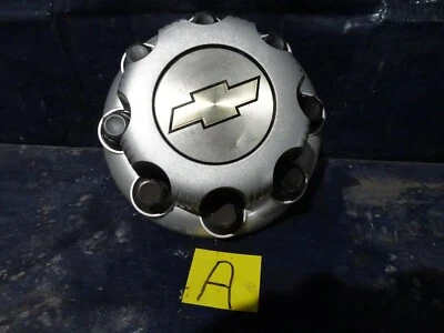 1999-2006 Chevrolet Silverado Suburban 2500 3500 Silver  Center Cap 9597162 #A - Изображение 1 из 4