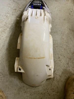 Yamaha YZ250 YZ 250 1998 guardabarros trasero, blanco AE4 Foto 1 de 3