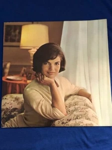 Vinyl LP POLITICAL Jacqueline Kennedy PORTRAIT OF A VALIANT LADY 1964 33 RPM - Picture 1 of 8