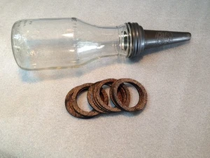 VINTAGE 1 QUART GLASS OIL BOTTLE SPOUT SEAL / GASKET ONLY - THE MASTER - - Picture 1 of 3
