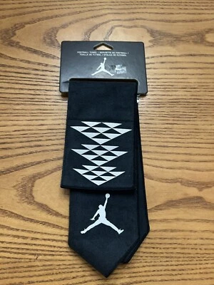 TOALLA DE FÚTBOL NIKE JORDAN PARA HOMBRE NEGRA BLANCA RARA NUEVA Foto 1 de 4