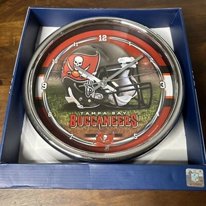 Tampa Bay Buccaneers NFL Round 12" Chrome Clock Wincraft Brand New - Picture 1 of 2
