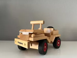 FAGUS JEEP aus Holz - Bild 1 von 11