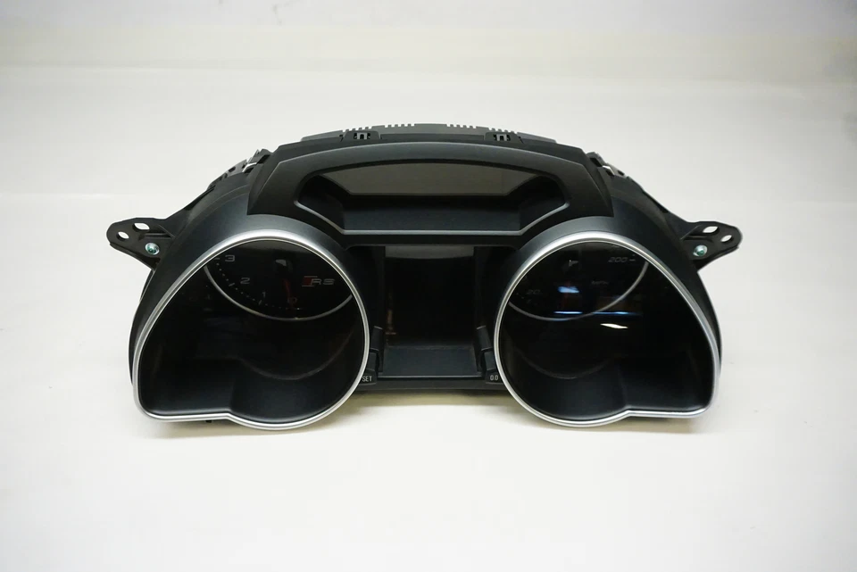 Cuadro de instrumentos velocímetro AUDI RS5 2013-2015 8T0920984H Foto 1 de 4