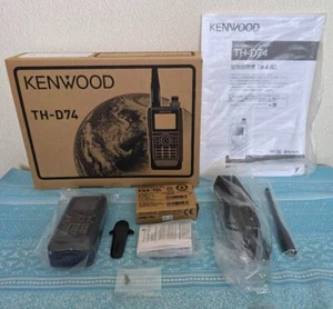KENWOOD TH-D74 Dual Band Transceiver 144MHz/430MHz - Working - Picture 1 of 16