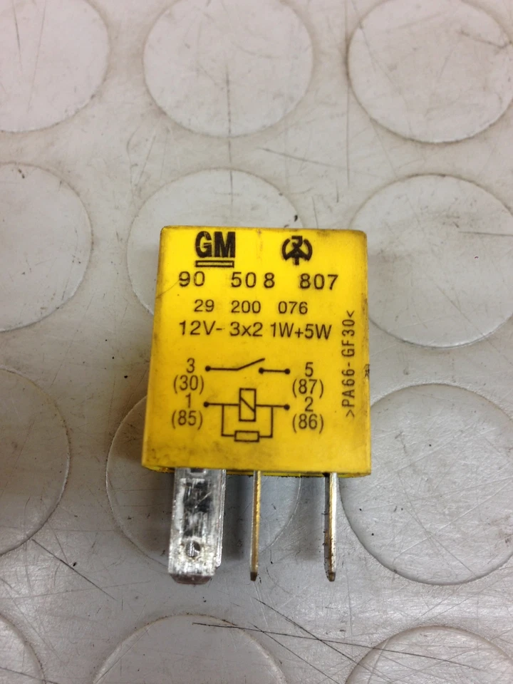 OPEL ZAFIRA A (1999-2005) 1.8 BENZINA 85KW 5P RELE' RELAY 90508807 - Immagine 1 di 1