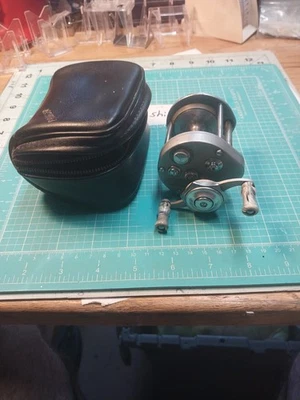 De colección Pflueger Supreme Año 1961 Usado Modelo 1575 Funciona Excelente Carrete Gratis... Foto 1 de 4