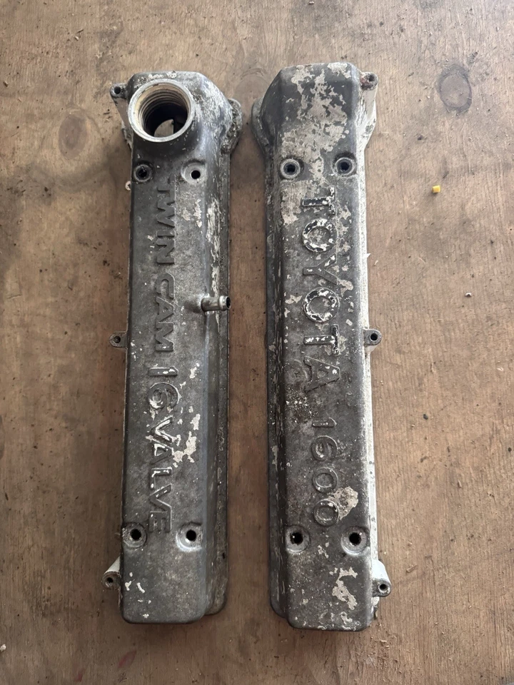 TOYOTA COROLLA AE86 4A-GE TWIN CAM VALVE COVERS - Image 1 of 1