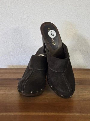 Boutique 9 Dark Brown Suede Closed Toe Studded Mules Womens Size 9 Made in Italy - Image 1 of 4