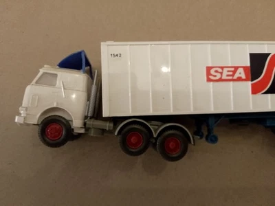 Camion et remorque Sea Land 1/87ème de marque Wiking d' occasion réf 527 - Photo 1/4