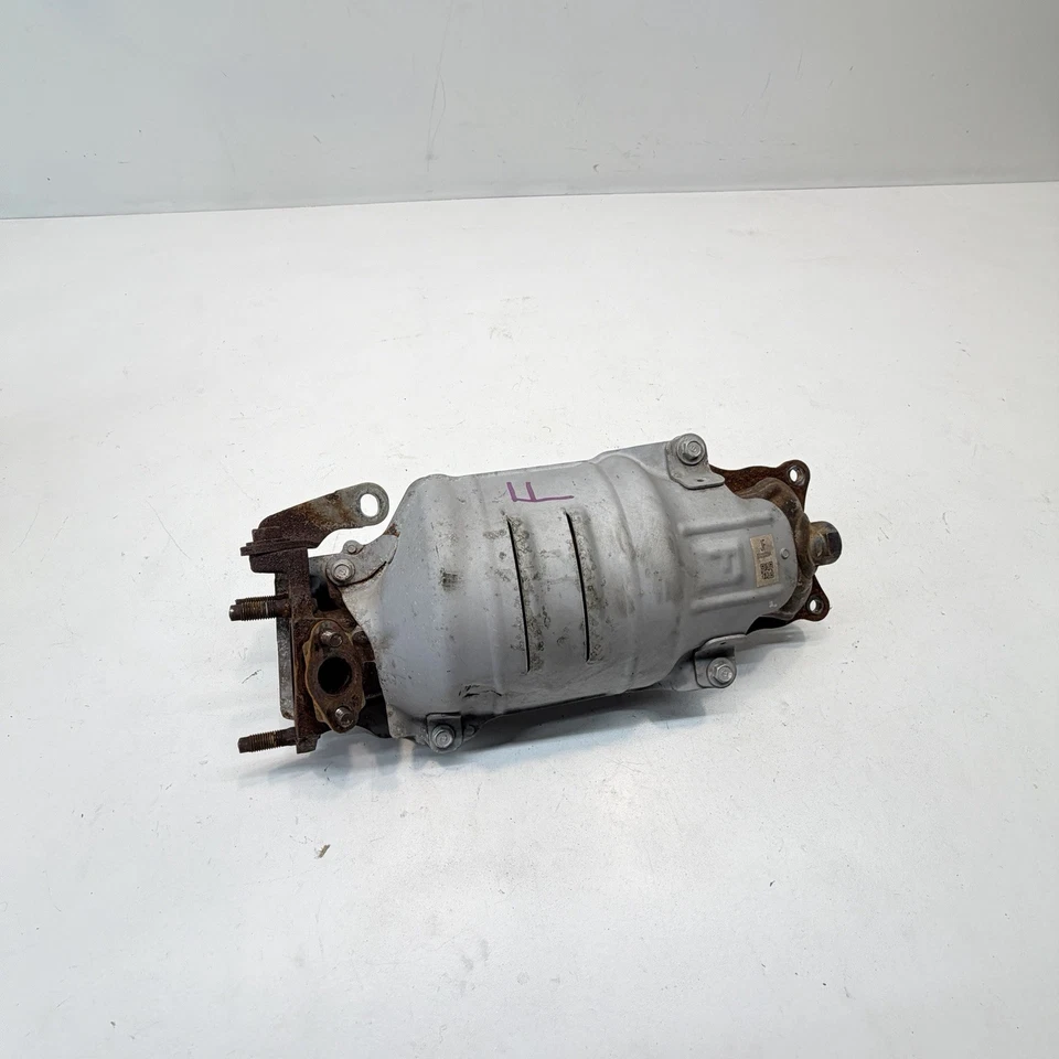 Honda Pilot 2017-2020 3,5 L colector de escape superior delantero con protector térmico OEM Foto 1 de 4