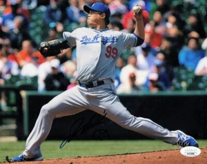 Hyun-Jin Ryu Signed Autographed 8X10 Photo Dodgers Road Pitch JSA AW92898 - Picture 1 of 2