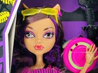 *slight Box Damage* Monster High Gloom Beach New Clawdeen Wolf 2010