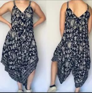 Angie Black and white Boho flower print Jumpsuit size M for woman - Picture 1 of 6