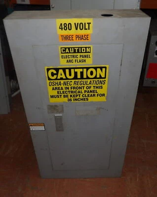 Siemens UHB3024B 225A 480Y/277V 3 fases 4 cables interruptor principal panel con 225... Foto 1 de 4