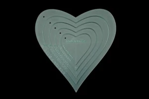 Un set di 5 stencil/modelli acrilici cuore cucito/artigianato perfetti per applicazioni - - Foto 1 di 5