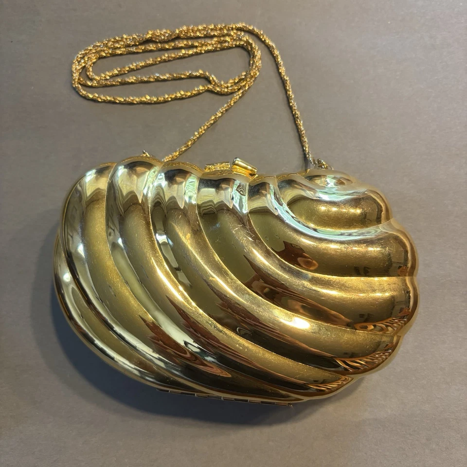 Bolso de noche rígido de metal dorado de Hong Kong vintage cadena usado en excelente estado Foto 1 de 4