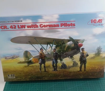 CR.42 LW WITH GERMAN PILOT SCALA 1/32 - Immagine 1 di 2