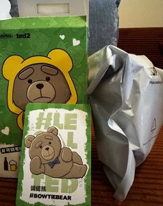 Pop Mart Ted 2 Serie Schlüsselanhänger Plüsch - Fliege Bär - offene Box, versiegelte Verpackung - Bild 1 von 5