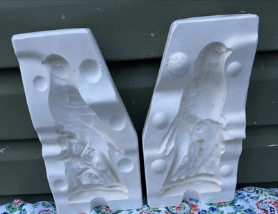 Vintage Unbranded Robin/ Bird Slip Ceramic Casting Mold  11.5x 6x3x5 $20 ship - Image 1 of 4
