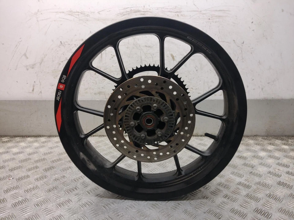 RUEDA TRASERA APRILIA TUONO 125 '17 Foto 1 de 3
