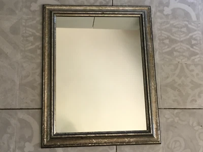 Miroir cadre en bois à effet marbre - Photo 1/4
