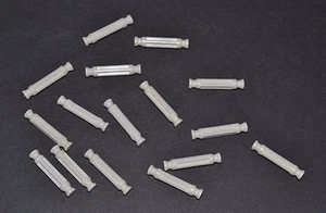 lot of 16 white K'Nex standard 1 5/16" rods - combined shipping - Picture 1 of 2