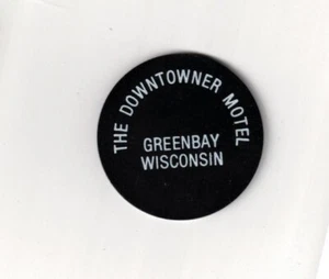 Green Bay WI Plastic Good For Token Downtowner Motel Draft Beer 10 cents P-5 - Bild 1 von 2