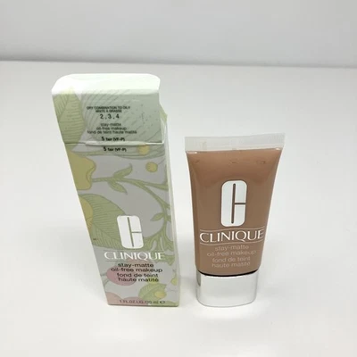 Clinique Stay-Matte Oil-Free Makeup 05 Fair VF-P full size NIB - Image 1 of 2