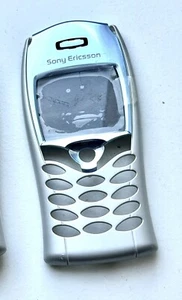COQUE AVANT ARGENTÉE ORIGINALE SONY ERICSSON T68 T68i - Photo 1 sur 1