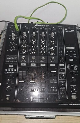Pioneer DJM-900NXS Mixer Digitale a 4 Canali Pro-DJ - Nero + flyht case  - Immagine 1 di 3