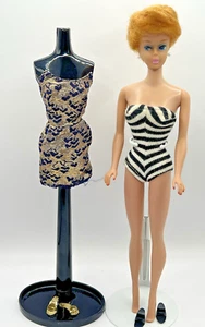 Muñeca Barbie rubia corte burbuja primera edición vintage con funda coja - Imagen 1 de 24