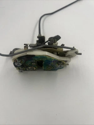 93-97 HONDA DEL SOL правая пассажирская сторона ЗАЩЕЛКА ПРИВОДА ЗАМКА ДВЕРИ - Изображение 1 из 4