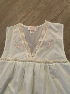 Camisón de Colección Barbizon Azul Claro Mezcla de Algodón Inserciones de Encaje Bordado Talla Pequeña - Imagen 1 de 7