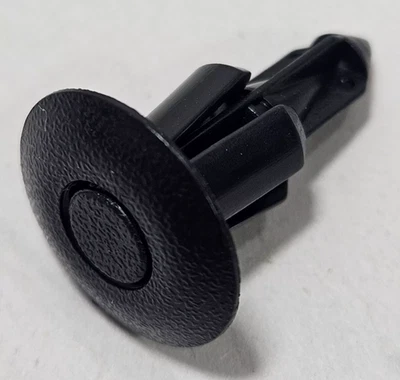 2011-2015,2018,2019,2020 Suzuki AN400 Burgman ABS clipe OEM 09409-08308-5ES - Imagem 1 de 4