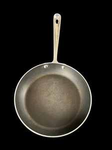 All-Clad Stainless Steel Nonstick 9 inch Omelette Egg Fry Pan Skillet USA - Picture 1 of 7