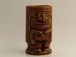 Mid Century glänzende 5 Zoll Keramik Tiki Tasse - Tiki Leilani - Bild 1 von 5