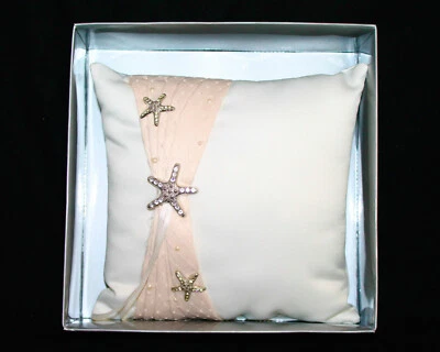 HORTENSE B. HEWITT CO. Destino Romance Anel Travesseiro Praia Casamento Estrela do Mar   - Imagem 1 de 4