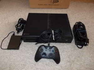 Microsoft Xbox One Konsole 1 TB - Bild 1 von 7