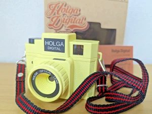 HOLGA Digital Camera Toy Optical Lens Yellow With Box Used  - Picture 1 of 9