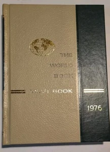 The World Book Encyclopedia: Year Book 1976 Review of Events of 1975 Hard Cover  - Picture 1 of 3