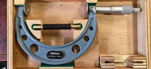 Mitutoyo 123-105 Disc Micrometer, 100-125mm, 0.01mm Graduation With Case - Picture 1 of 6