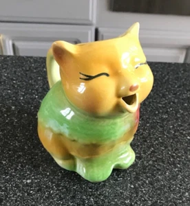 Shawnee Pottery #85 Kitty Cat Creamer Pitcher Yellow & Green W Gold Accents - Picture 1 of 4